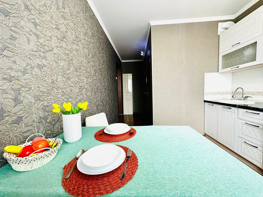 Уютная 1-комнатная квартира с балконом в центре города