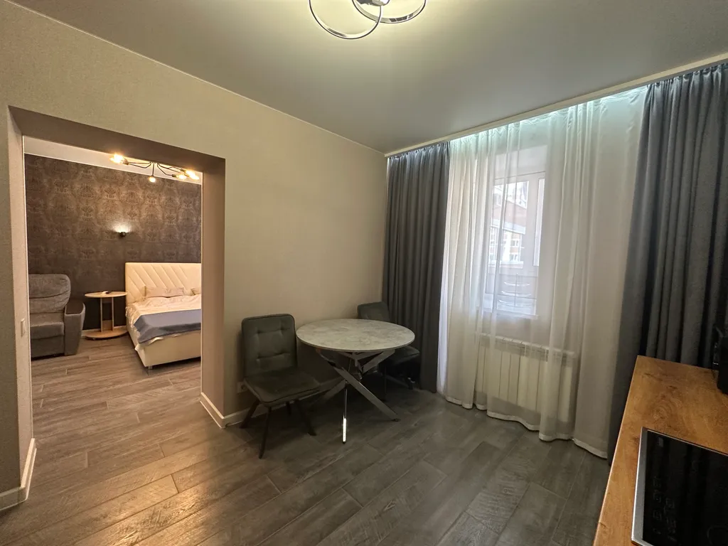 Квартира Апартаменты 1-комнатные рядом с набережной р.Волга — Самара