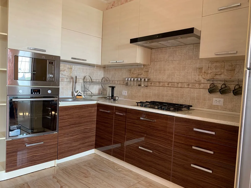 Большая и новая квартира в центре города