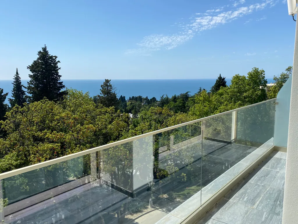 Улучшенный апартамент с балконом Парк и море Люмьер