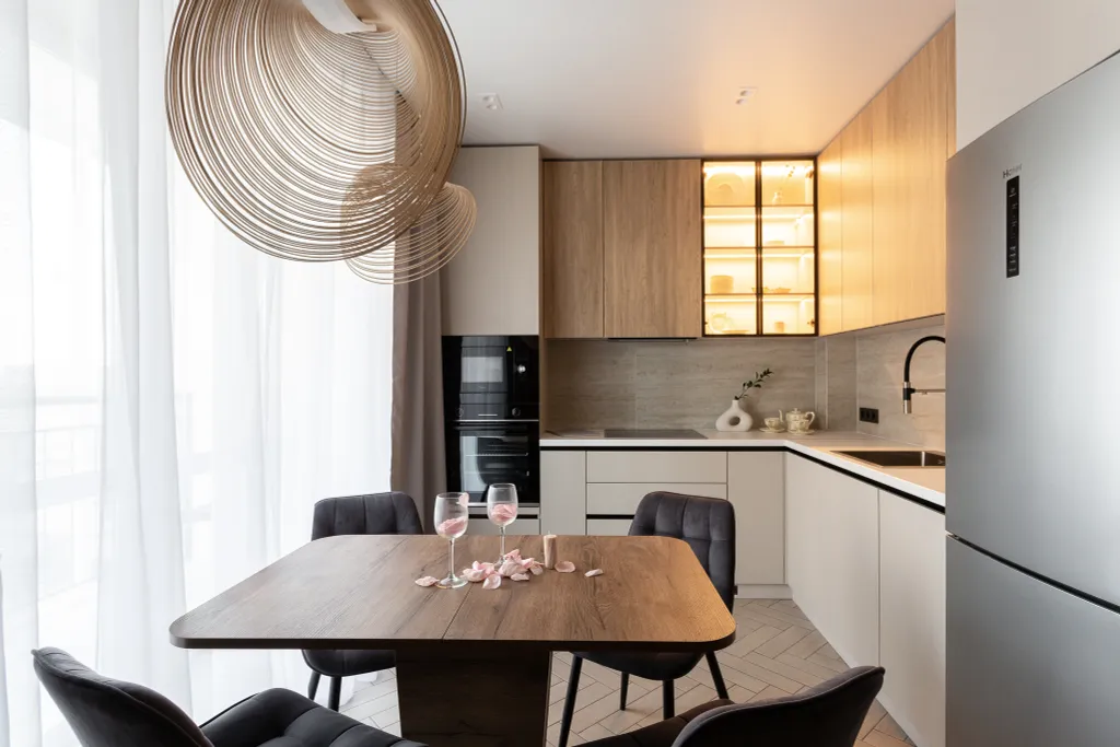 Четырехместная дизайнерская квартира у ТЦ Форум