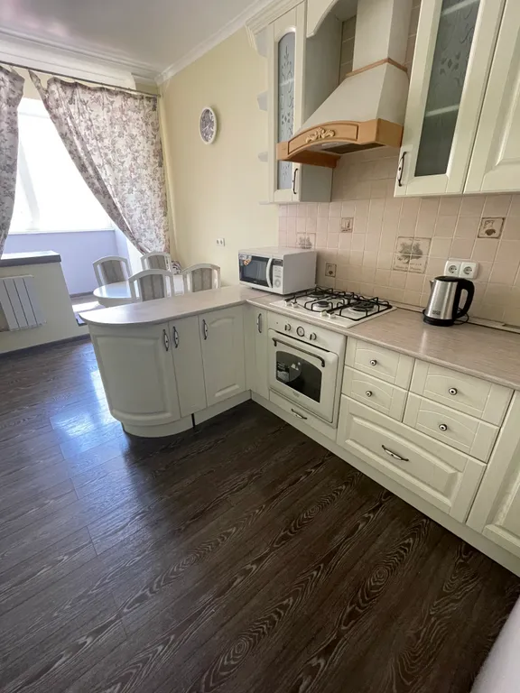 Квартира рядом с Реацентром Киндерштаб — аренда посуточно в Саратов