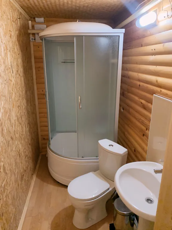 Дом с камином и садом! Две минуты до пляжа!