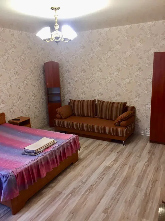 Семейный двухкомнатный номер, с двориком у моря