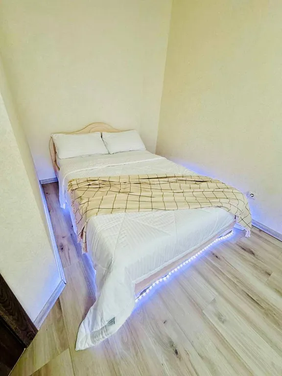 Квартира Апартаменты у метро — аренда посуточно в Екатеринбург