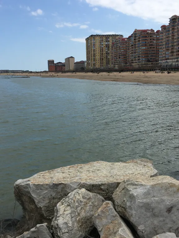 Чистая уютная квартира в новом элитном доме на берегу моря