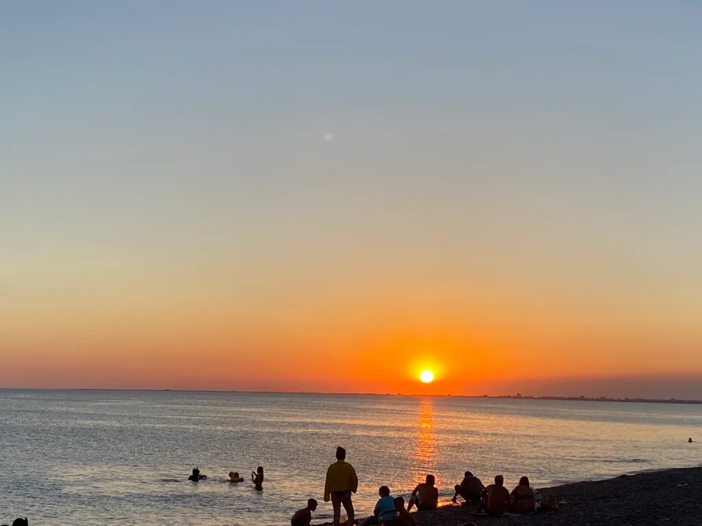Деревянный сруб на Западном побережье Крыма