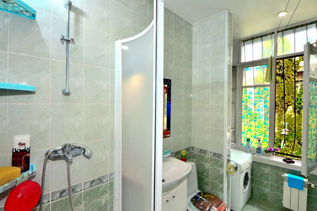 Ялта, хорошая, светлая квартиру,1 минута до моря пешком!