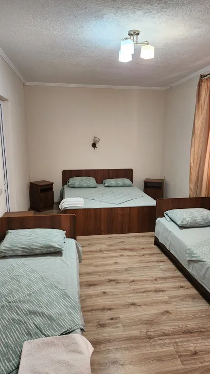 Четырехместный номер с удобствами внутри