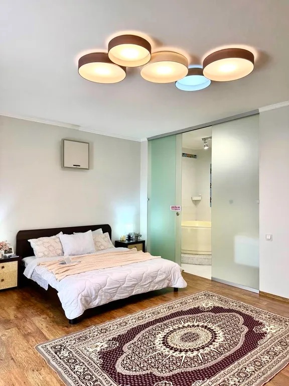 Просторная квартира с видом на море в центре города