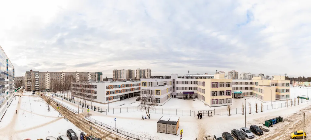 Квартира-студия с балконом для командированных и отдыха