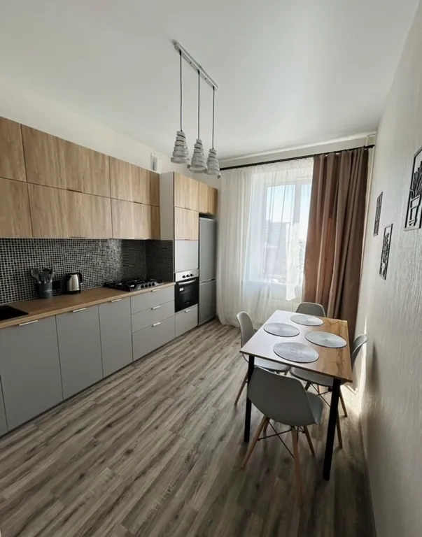 Квартира Уютная квартира после ремонта с красивым видом из окна — Омск