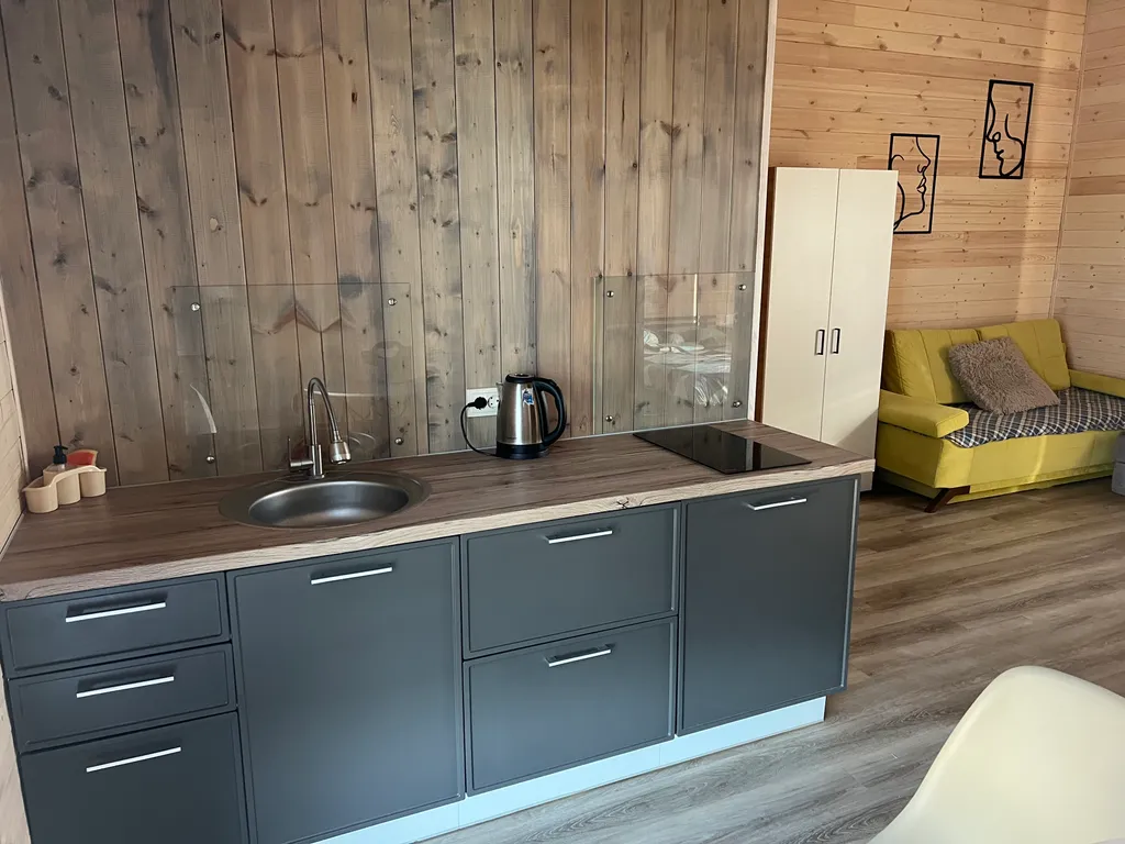 Большая евродвушка с видом на море