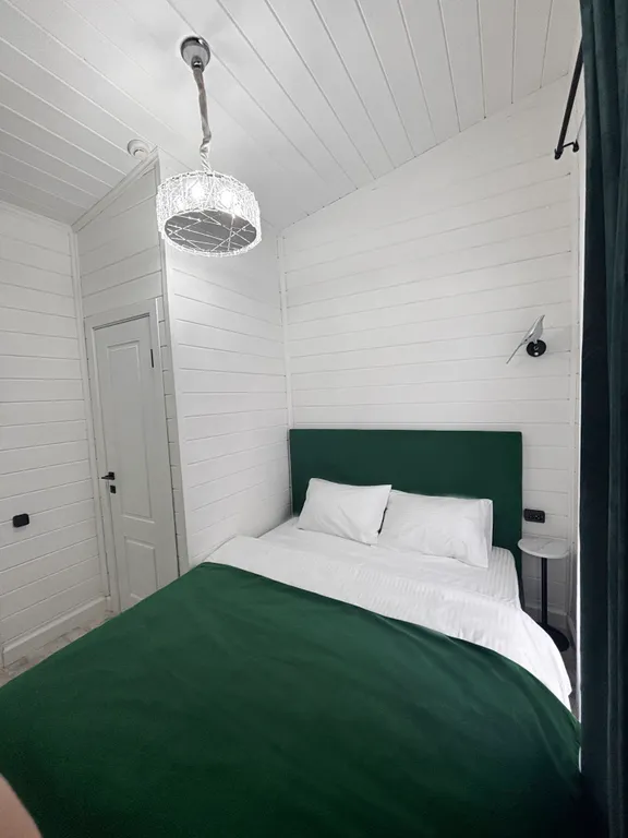 Уютный домик в глэмпинге