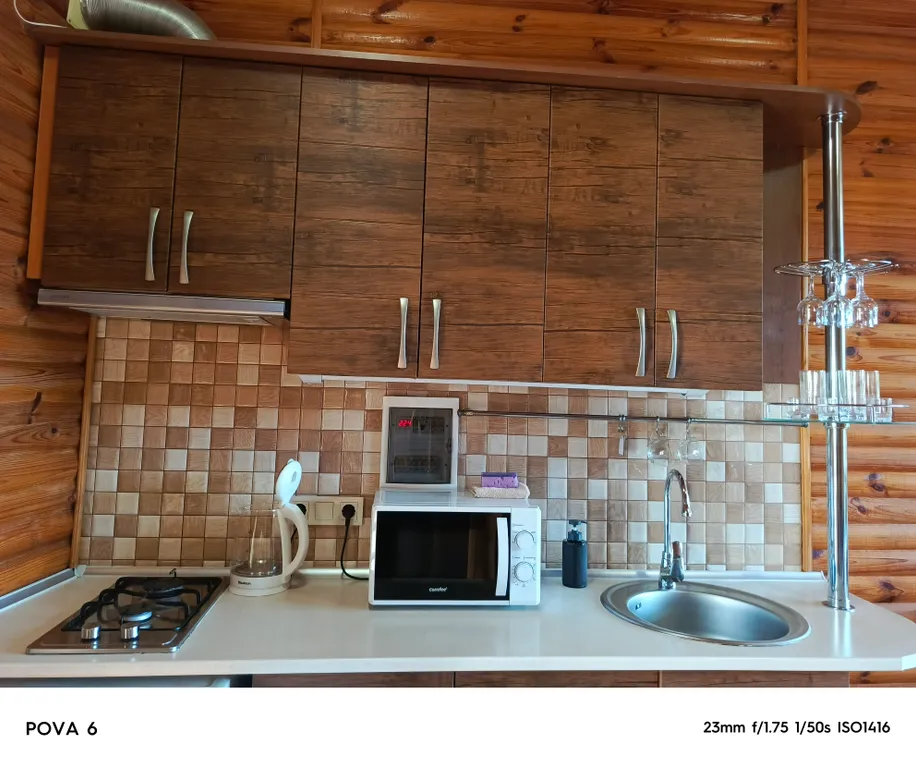 Студия с балконом и панорамными окнами