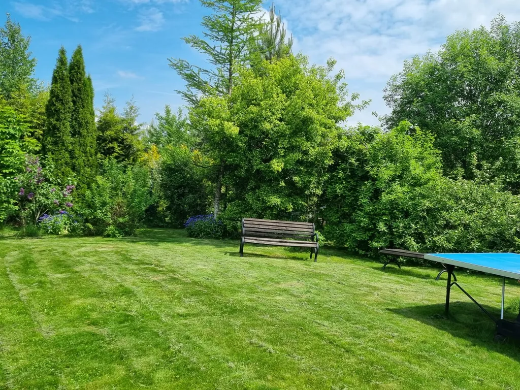 Дом и теннисный корт, сауна, камин недалеко от реки Москвы