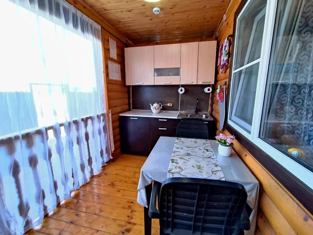 Дом у моря с теплым бассейном и сап бордами