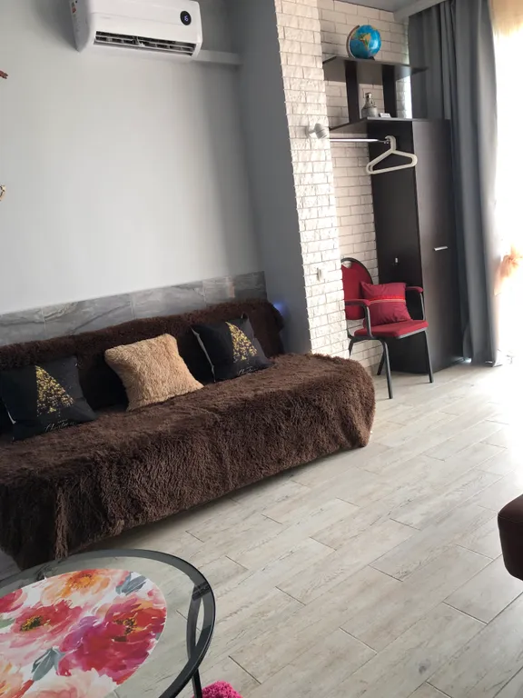 Двухкомнатная квартира с панорамными окнами