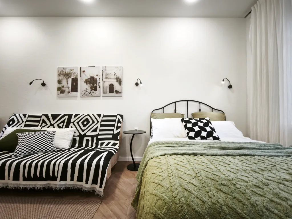 Квартира Центр. Атмосферная студия на 4-м этаже для некурящих — аренда посуточно в Могилёв