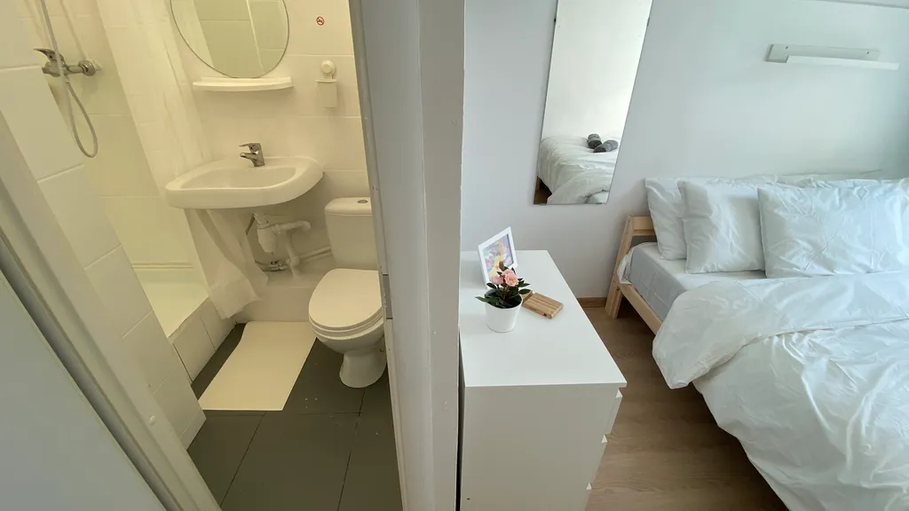 Квартира Светлая и уютная комната в центре Москвы — Москва