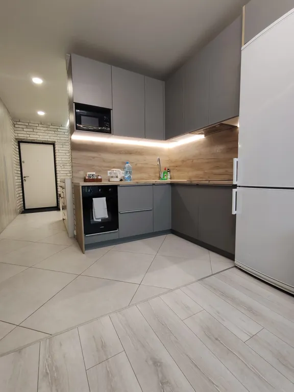 Евродвушка у метро Аэродромная с отдельной спальней