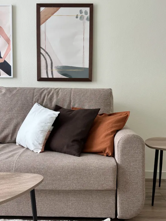 Квартира с видом на сквер и фонтан