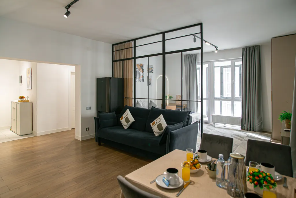 Бизнес-апартаменты с двумя кроватями рядом с ТРЦ MEGA