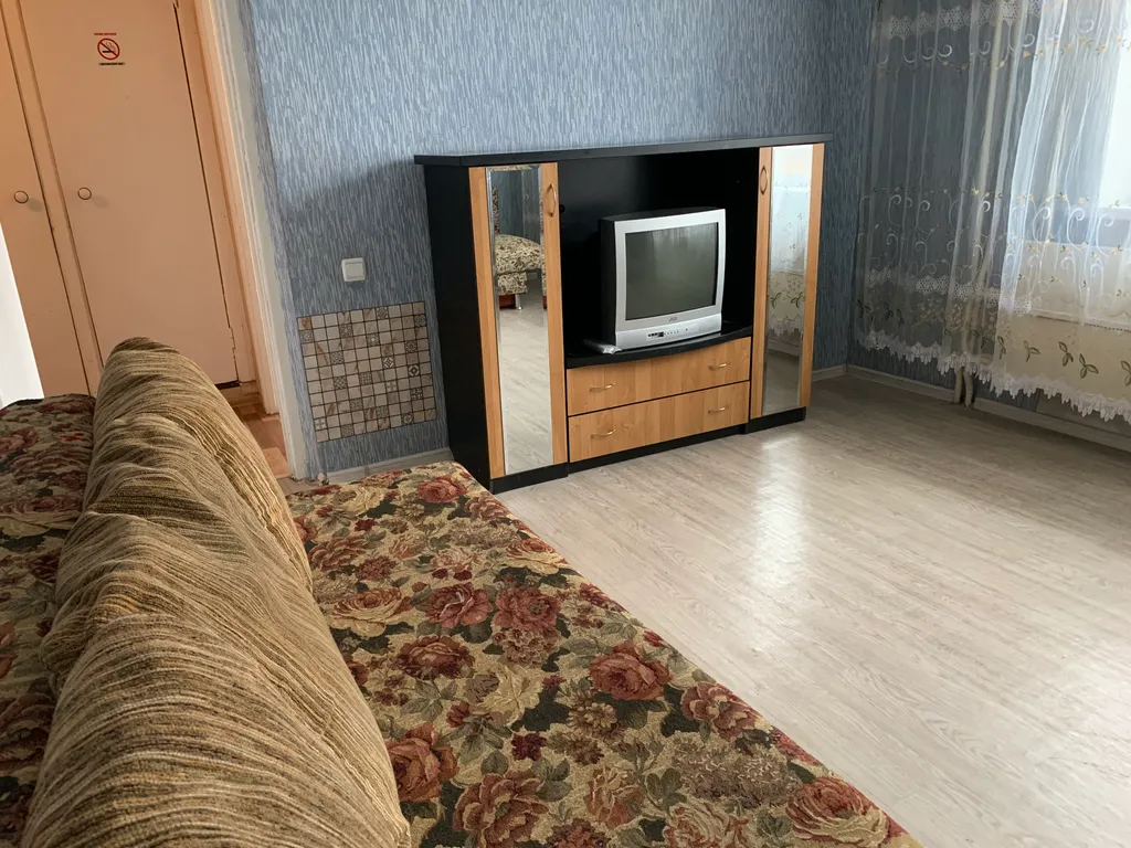 Просторная 2-комнатная квартира на Металлургов — аренда посуточно в Красноярск