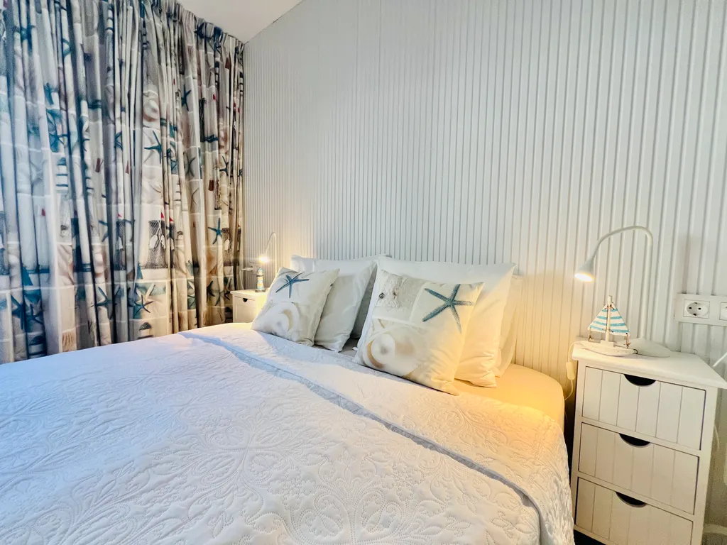 PaulMarie Superior Ocean Lounge