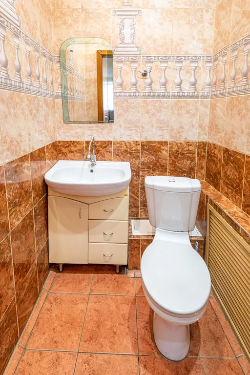 Дом у водоёма