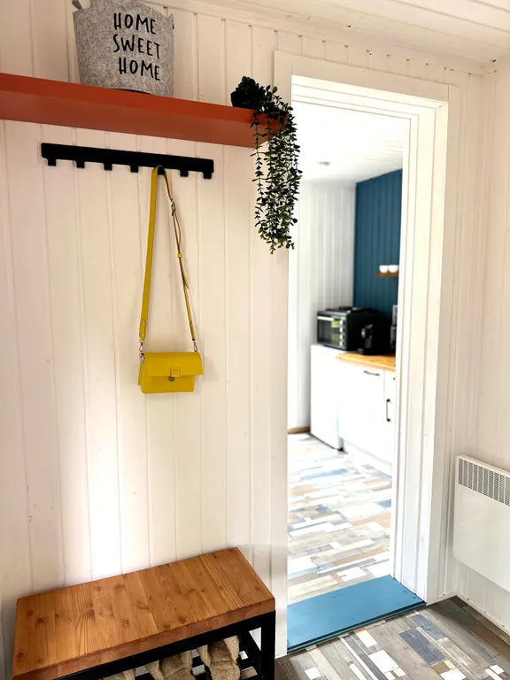 Домик в сосновом лесу