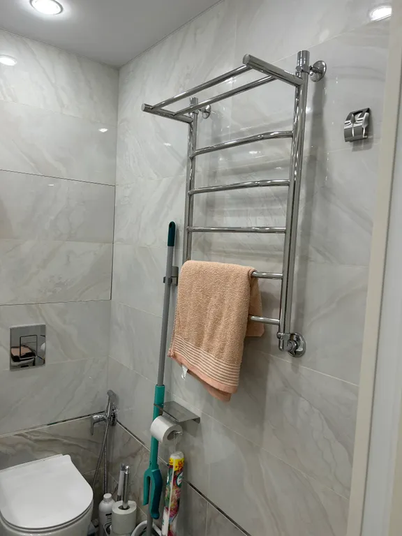 Уютная, трехкомнатная квартира с новым ремонтом