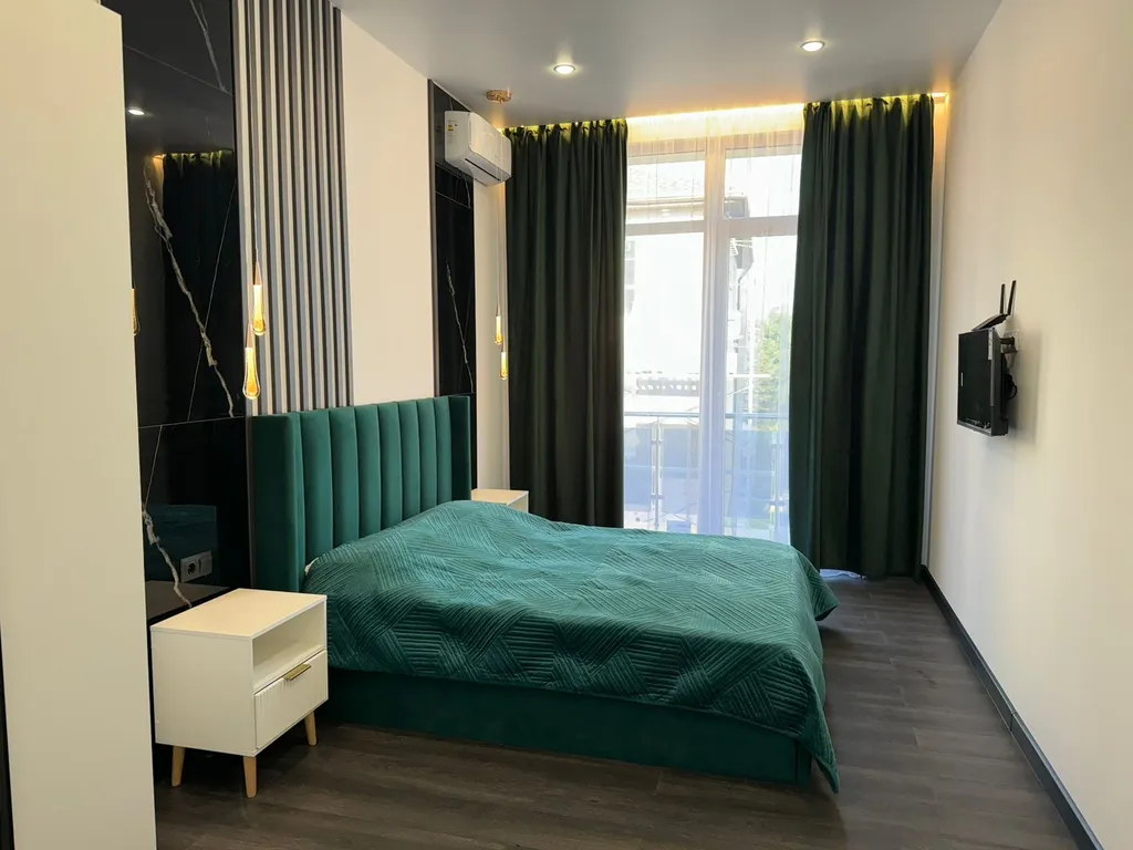 Дом с баней и теплым бассейном