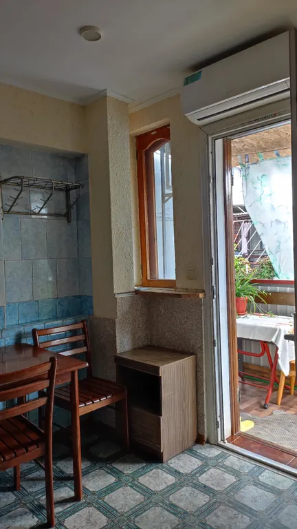 Коттедж Домик с балконом на 2 этаже — Евпатория