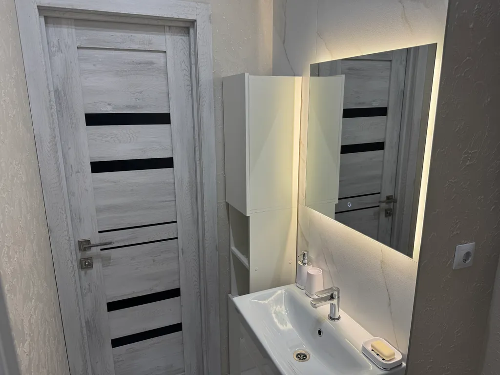 Новая укомплектованная квартира в центре города