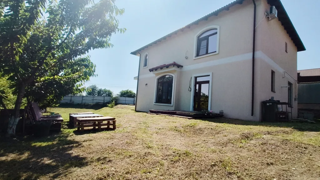 Дом с садом для большой компании