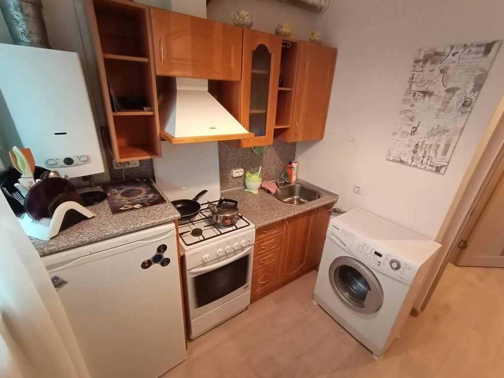 Квартира в тихом центре, рядом столовая, набережная города