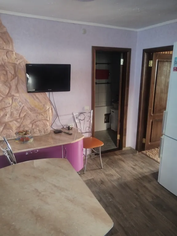 Двухэтажный дом со всеми удобствами в самом центре