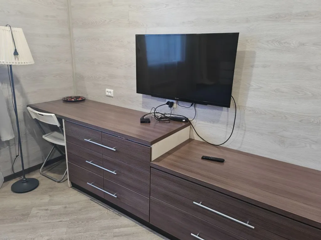 Коттедж Однокомнатный домик с террасой и мангалом — Новосибирск