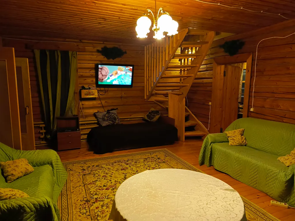 Просторный дом с баней в тихой деревушке у реки