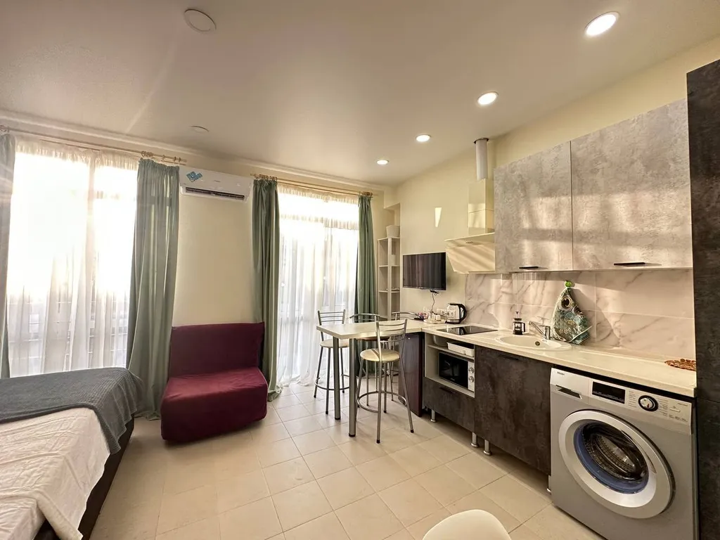 Квартира Апартаменты всего в 5 минутах от пляжа с видом на море — Сириус