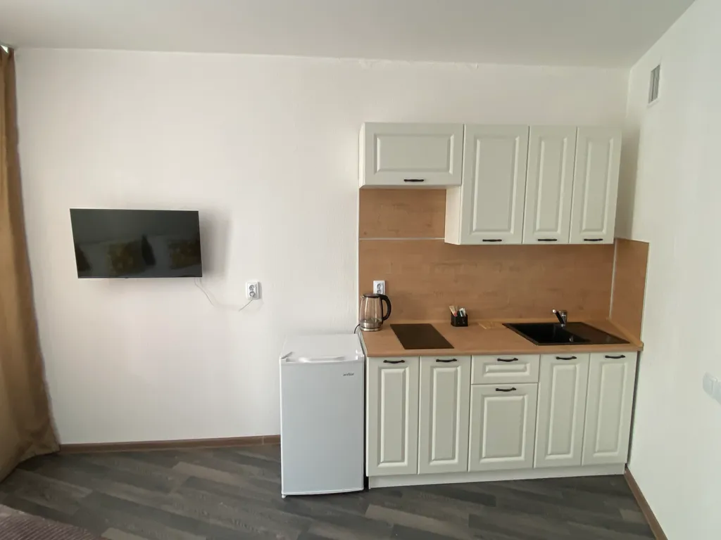 Уютная студия на набережной в центре Академического района