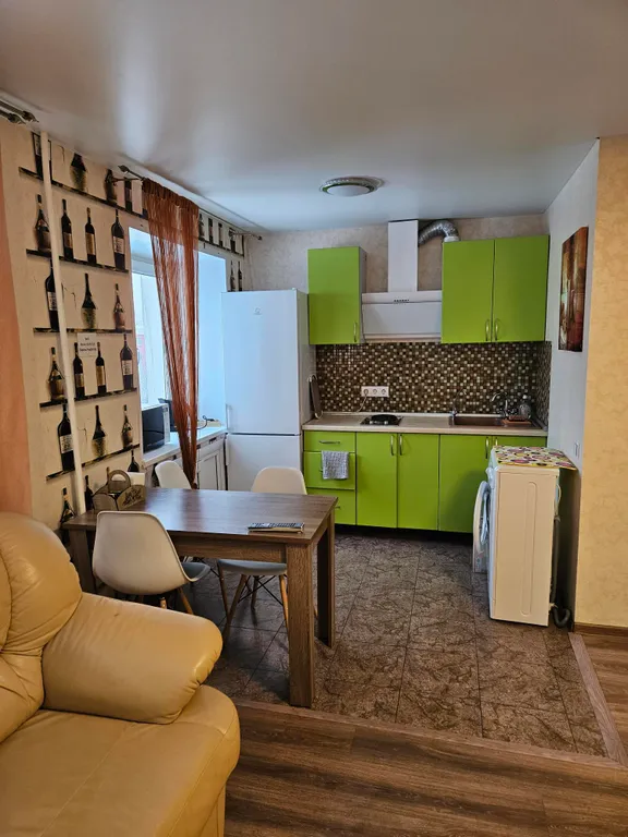 Уютная квартира в центре города — аренда посуточно в Кировск