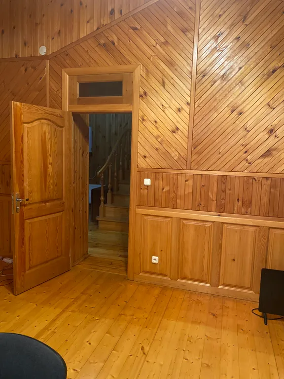 Дом на берегу реки