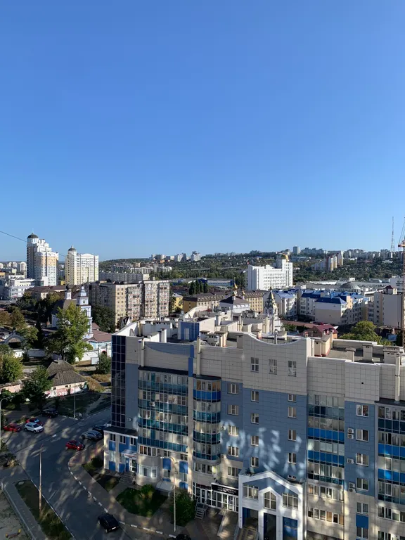 Просторная и теплая квартира с панорамным видом в центре города