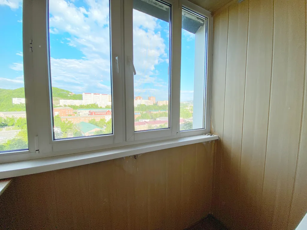 Уютная двухкомнатная на Заре с двумя кроватями