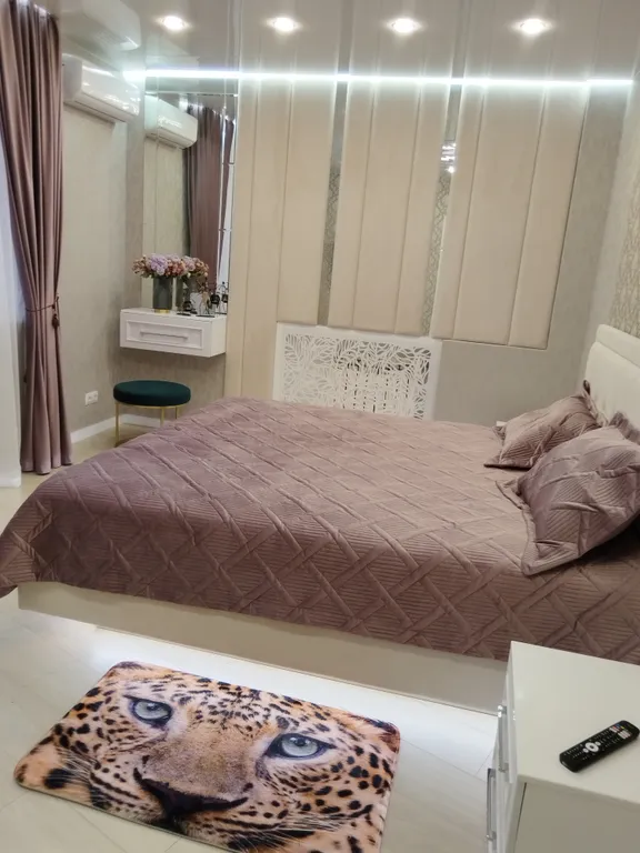 Новая квартира в центре. С видом на три моста