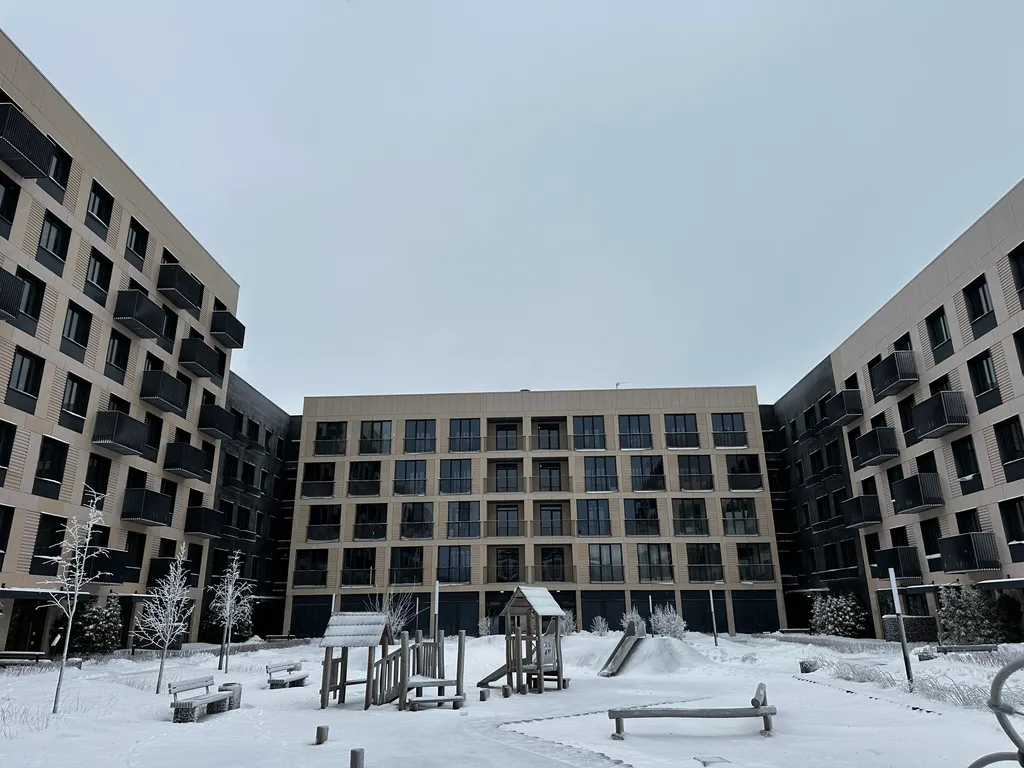 Умная квартира с дизайнерским ремонтом и тёплой парковой