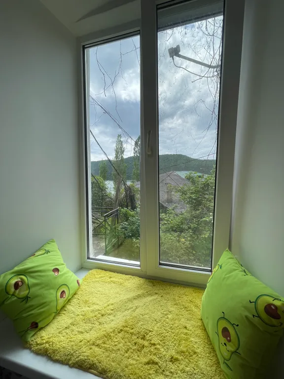 Уникальная квартира с видом на озеро Абрау