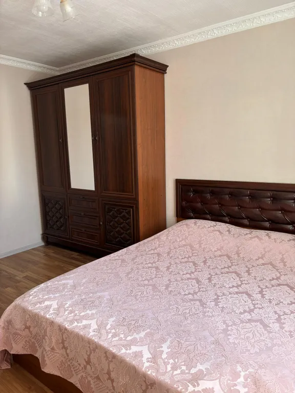 Квартира Уютная, просторная 3-комнатная квартира — Владикавказ